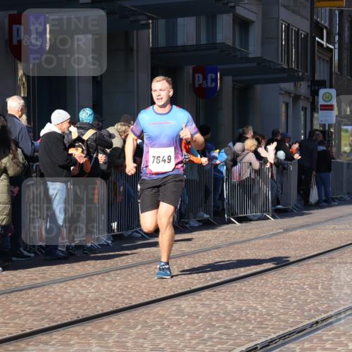 06.10.2024 - 19. swb-Marathon Bremen Strokosch-Dieckow http://msf.ph/oto/7373217 06.10.2024 10:40:02 Laufen 7649, 7738, 8120, 8220, 8390, 8447, 8544, 8726, 8784, 8974, 9052 meine-sportfotos.de