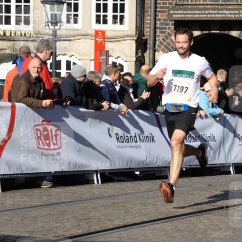 06.10.2024 - 19. swb-Marathon Bremen Strokosch-Dieckow http://msf.ph/oto/7373240 06.10.2024 10:42:58 Ziel 7197, 7259, 7283, 7650, 7756, 7771, 8228, 8313, 8905 meine-sportfotos.de