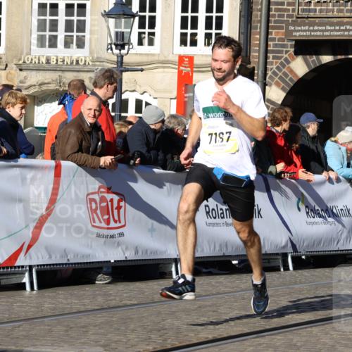 06.10.2024 - 19. swb-Marathon Bremen Strokosch-Dieckow http://msf.ph/oto/7373337 06.10.2024 10:42:58 Ziel 7197, 7259, 7283, 7650, 7756, 7771, 8228, 8313, 8905 meine-sportfotos.de