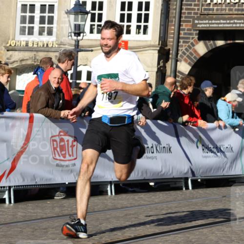 06.10.2024 - 19. swb-Marathon Bremen Strokosch-Dieckow http://msf.ph/oto/7373378 06.10.2024 10:42:58 Ziel 7197, 7259, 7283, 7650, 7756, 7771, 8228, 8313, 8905 meine-sportfotos.de