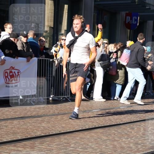 06.10.2024 - 19. swb-Marathon Bremen Strokosch-Dieckow http://msf.ph/oto/7373387 06.10.2024 10:40:09 Laufen 7738, 8120, 8180, 8220, 8390, 8447, 8544, 8726, 8784, 8974, 9052 meine-sportfotos.de