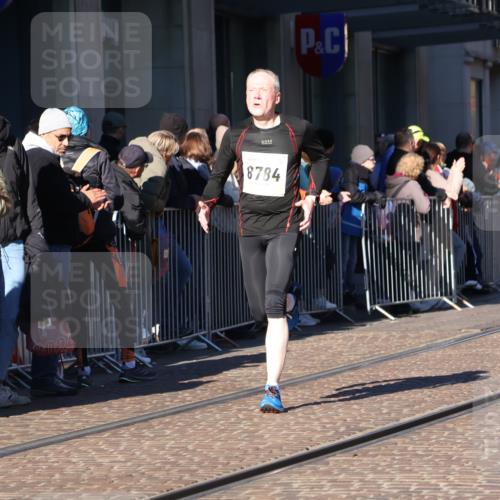 06.10.2024 - 19. swb-Marathon Bremen Strokosch-Dieckow http://msf.ph/oto/7373434 06.10.2024 10:40:19 Laufen 7196, 7738, 7743, 8120, 8180, 8220, 8329, 8383, 8390, 8544, 8642, 8726, 8784, 9052 meine-sportfotos.de