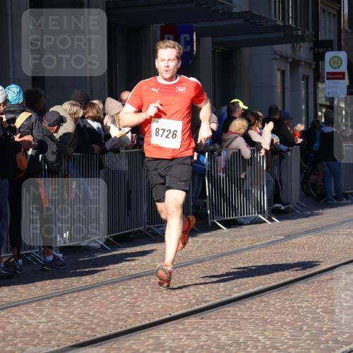 06.10.2024 - 19. swb-Marathon Bremen Strokosch-Dieckow http://msf.ph/oto/7373529 06.10.2024 10:40:24 Laufen 7196, 7738, 7743, 7964, 8120, 8180, 8220, 8329, 8383, 8390, 8544, 8642, 8726, 8784, 9019, 9052 meine-sportfotos.de