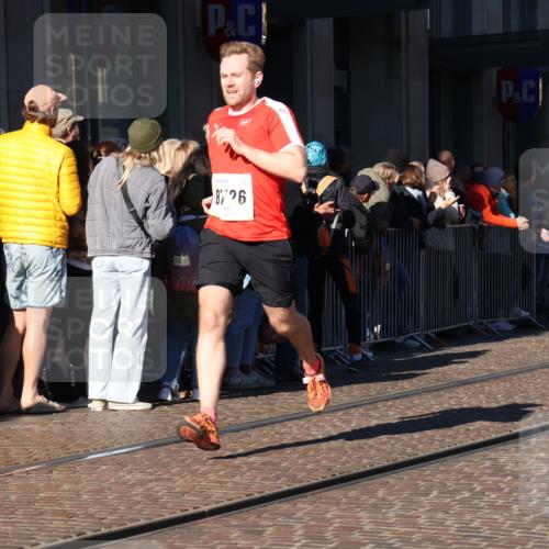 06.10.2024 - 19. swb-Marathon Bremen Strokosch-Dieckow http://msf.ph/oto/7373564 06.10.2024 10:40:25 Laufen 7196, 7738, 7743, 7964, 8120, 8180, 8220, 8329, 8331, 8383, 8390, 8544, 8642, 8726, 8784, 8831, 9019, 9052 meine-sportfotos.de