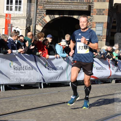 06.10.2024 - 19. swb-Marathon Bremen Strokosch-Dieckow http://msf.ph/oto/7373591 06.10.2024 10:43:02 Ziel 7141, 7197, 7283, 7571, 7650, 7756, 7771, 7826, 8228, 8313, 8905, 9061 meine-sportfotos.de