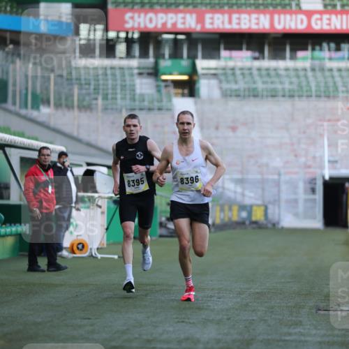 06.10.2024 - 19. swb-Marathon Bremen Yannick Fuchs http://msf.ph/oto/7373634 06.10.2024 10:14:48 Laufen im Stadion 41, 8350, 8395, 8396, 8667 meine-sportfotos.de