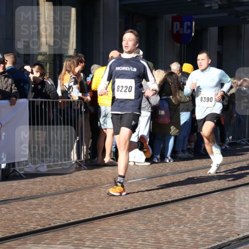 06.10.2024 - 19. swb-Marathon Bremen Strokosch-Dieckow http://msf.ph/oto/7373797 06.10.2024 10:40:30 Laufen 7196, 7738, 7743, 7964, 8095, 8120, 8180, 8220, 8329, 8331, 8383, 8390, 8544, 8642, 8831, 9019, 9052 meine-sportfotos.de
