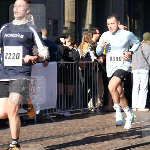 06.10.2024 - 19. swb-Marathon Bremen Strokosch-Dieckow http://msf.ph/oto/7373860 06.10.2024 10:40:31 Laufen 7196, 7738, 7743, 7964, 8095, 8120, 8180, 8220, 8329, 8331, 8383, 8390, 8544, 8642, 8656, 8831, 9019, 9052 meine-sportfotos.de