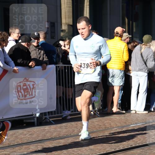 06.10.2024 - 19. swb-Marathon Bremen Strokosch-Dieckow http://msf.ph/oto/7373870 06.10.2024 10:40:31 Laufen 7196, 7738, 7743, 7964, 8095, 8120, 8180, 8220, 8329, 8331, 8383, 8390, 8544, 8642, 8656, 8831, 9019, 9052 meine-sportfotos.de