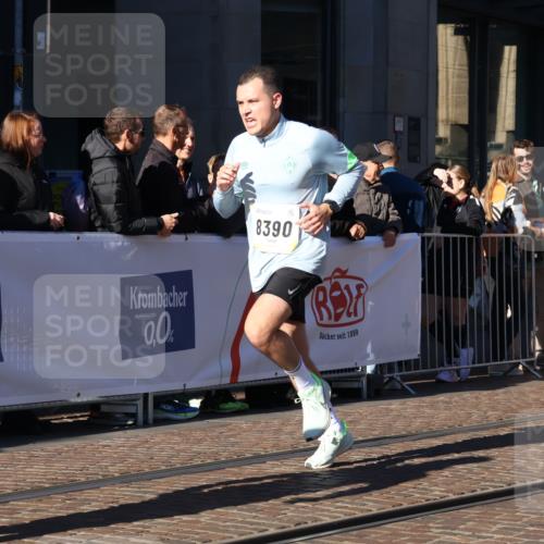 06.10.2024 - 19. swb-Marathon Bremen Strokosch-Dieckow http://msf.ph/oto/7373907 06.10.2024 10:40:32 Laufen 7196, 7743, 7964, 8095, 8120, 8180, 8220, 8329, 8331, 8383, 8390, 8544, 8642, 8656, 8831, 9019, 9052 meine-sportfotos.de