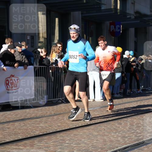 06.10.2024 - 19. swb-Marathon Bremen Strokosch-Dieckow http://msf.ph/oto/7374003 06.10.2024 10:40:34 Laufen 7196, 7743, 7964, 8095, 8120, 8180, 8220, 8329, 8331, 8383, 8544, 8571, 8642, 8656, 8831, 9019, 9052 meine-sportfotos.de