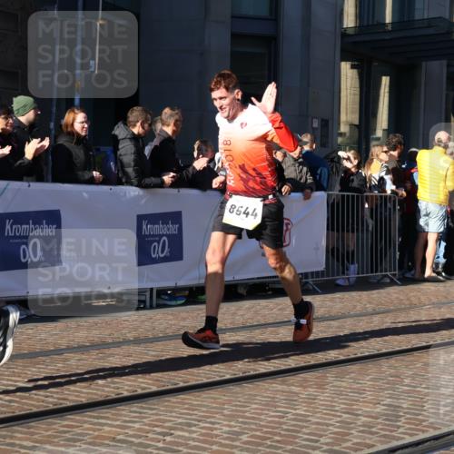 06.10.2024 - 19. swb-Marathon Bremen Strokosch-Dieckow http://msf.ph/oto/7374072 06.10.2024 10:40:35 Laufen 7196, 7743, 7964, 8095, 8120, 8180, 8329, 8331, 8383, 8544, 8571, 8642, 8656, 8831, 9019, 9052 meine-sportfotos.de