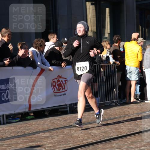 06.10.2024 - 19. swb-Marathon Bremen Strokosch-Dieckow http://msf.ph/oto/7374120 06.10.2024 10:40:36 Laufen 7196, 7743, 7964, 8095, 8120, 8180, 8329, 8331, 8383, 8544, 8571, 8642, 8656, 8831, 9019, 9052 meine-sportfotos.de