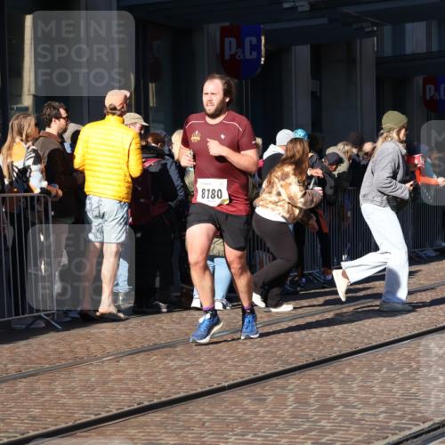 06.10.2024 - 19. swb-Marathon Bremen Strokosch-Dieckow http://msf.ph/oto/7374192 06.10.2024 10:40:38 Laufen 7196, 7743, 7964, 8095, 8120, 8180, 8329, 8331, 8383, 8544, 8571, 8642, 8656, 8831, 9019, 9052 meine-sportfotos.de