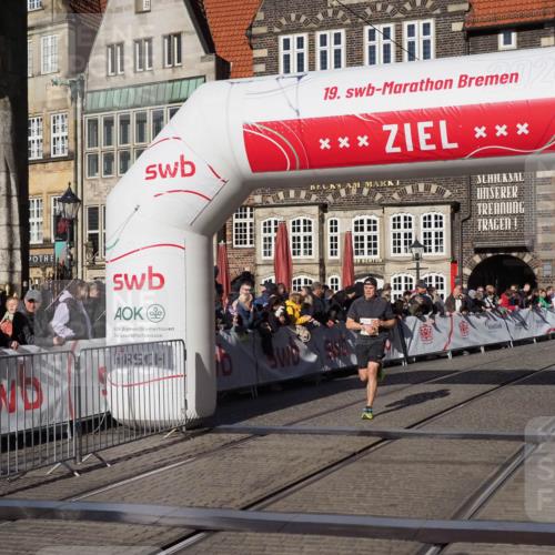 06.10.2024 - 19. swb-Marathon Bremen Luisa Fischer http://msf.ph/oto/7374270 06.10.2024 10:39:11 Ziel 7655, 7993 meine-sportfotos.de