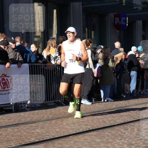 06.10.2024 - 19. swb-Marathon Bremen Strokosch-Dieckow http://msf.ph/oto/7374744 06.10.2024 10:41:00 Laufen 7964, 8095, 8331, 8517, 8571, 8656, 8831, 9019 meine-sportfotos.de
