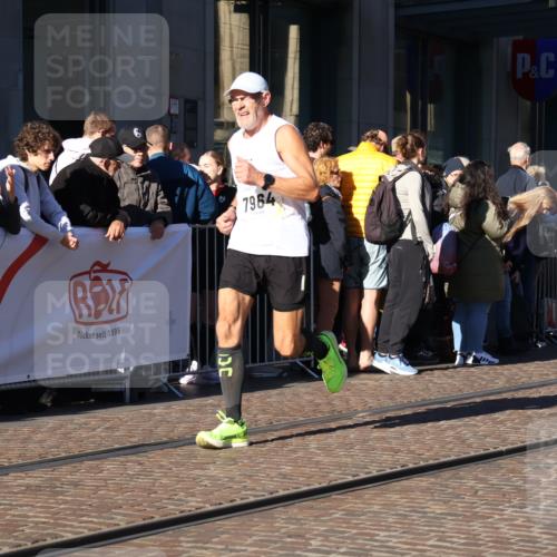 06.10.2024 - 19. swb-Marathon Bremen Strokosch-Dieckow http://msf.ph/oto/7374761 06.10.2024 10:41:00 Laufen 7964, 8095, 8331, 8517, 8571, 8656, 8831, 9019 meine-sportfotos.de