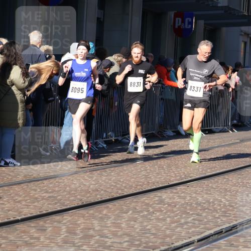 06.10.2024 - 19. swb-Marathon Bremen Strokosch-Dieckow http://msf.ph/oto/7374772 06.10.2024 10:41:01 Laufen 7964, 8095, 8331, 8517, 8571, 8656, 8831, 9019 meine-sportfotos.de