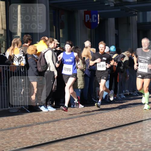 06.10.2024 - 19. swb-Marathon Bremen Strokosch-Dieckow http://msf.ph/oto/7374815 06.10.2024 10:41:01 Laufen 7964, 8095, 8331, 8517, 8571, 8656, 8831, 9019 meine-sportfotos.de