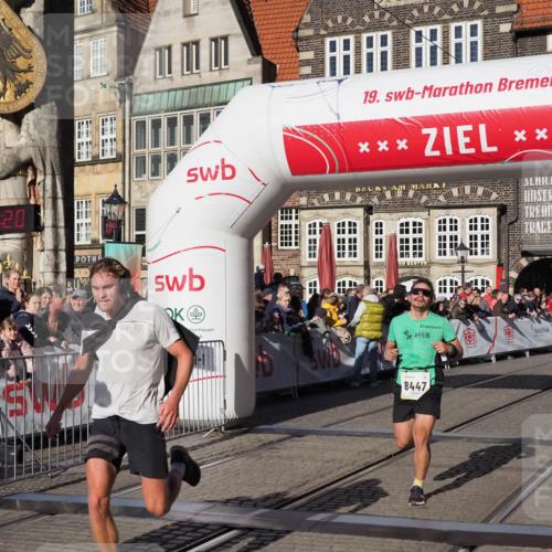06.10.2024 - 19. swb-Marathon Bremen Luisa Fischer http://msf.ph/oto/7374879 06.10.2024 10:40:20 Ziel 7649, 8447, 8974 meine-sportfotos.de