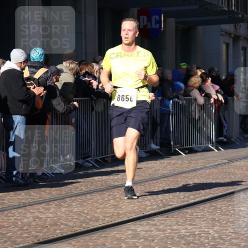 06.10.2024 - 19. swb-Marathon Bremen Strokosch-Dieckow http://msf.ph/oto/7375028 06.10.2024 10:41:05 Laufen 8095, 8331, 8444, 8446, 8517, 8571, 8656, 8831 meine-sportfotos.de