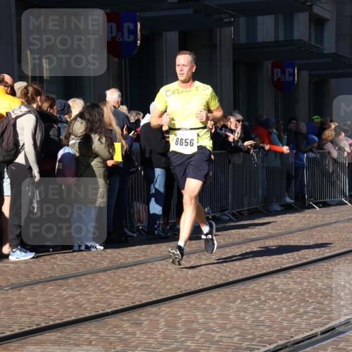 06.10.2024 - 19. swb-Marathon Bremen Strokosch-Dieckow http://msf.ph/oto/7375062 06.10.2024 10:41:06 Laufen 8095, 8444, 8446, 8517, 8571, 8656 meine-sportfotos.de