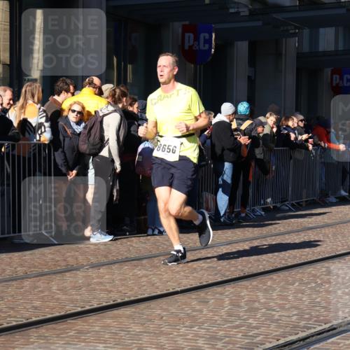 06.10.2024 - 19. swb-Marathon Bremen Strokosch-Dieckow http://msf.ph/oto/7375106 06.10.2024 10:41:06 Laufen 8095, 8444, 8446, 8517, 8571, 8656 meine-sportfotos.de