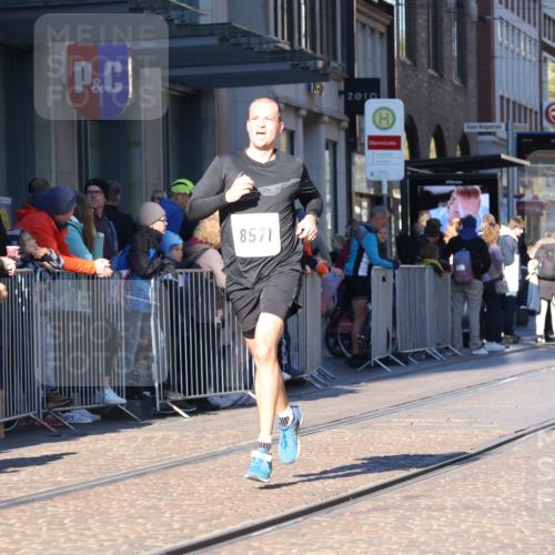 06.10.2024 - 19. swb-Marathon Bremen Strokosch-Dieckow http://msf.ph/oto/7375135 06.10.2024 10:41:08 Laufen 8444, 8446, 8517, 8571, 8656 meine-sportfotos.de
