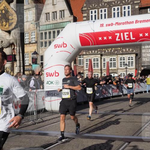 06.10.2024 - 19. swb-Marathon Bremen Luisa Fischer http://msf.ph/oto/7375138 06.10.2024 10:41:10 Ziel 7196, 7743, 7964, 8095, 8329, 8331, 8642, 8831, 9019 meine-sportfotos.de