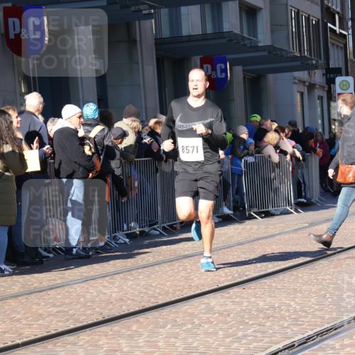 06.10.2024 - 19. swb-Marathon Bremen Strokosch-Dieckow http://msf.ph/oto/7375181 06.10.2024 10:41:08 Laufen 8444, 8446, 8517, 8571, 8656 meine-sportfotos.de