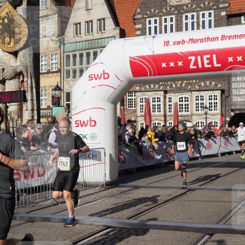 06.10.2024 - 19. swb-Marathon Bremen Luisa Fischer http://msf.ph/oto/7375209 06.10.2024 10:41:11 Ziel 7196, 7743, 7964, 8095, 8329, 8331, 8642, 8831, 9019 meine-sportfotos.de