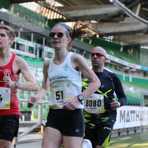 06.10.2024 - 19. swb-Marathon Bremen Yannick Fuchs http://msf.ph/oto/7375241 06.10.2024 10:16:44 Laufen im Stadion 44, 51, 7498, 8080, 8211, 8559, 8600 meine-sportfotos.de