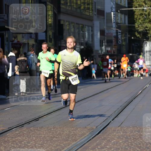06.10.2024 - 19. swb-Marathon Bremen Strokosch-Dieckow http://msf.ph/oto/7375289 06.10.2024 10:41:30 Laufen 7033, 7081, 7523, 7579, 7605, 8000, 8441, 8444, 8446, 8517, 8992, 9026, 9064, 9082 meine-sportfotos.de
