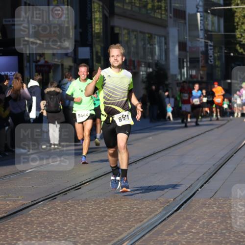06.10.2024 - 19. swb-Marathon Bremen Strokosch-Dieckow http://msf.ph/oto/7375307 06.10.2024 10:41:30 Laufen 7033, 7081, 7523, 7579, 7605, 8000, 8441, 8444, 8446, 8517, 8992, 9026, 9064, 9082 meine-sportfotos.de