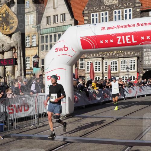 06.10.2024 - 19. swb-Marathon Bremen Luisa Fischer http://msf.ph/oto/7375310 06.10.2024 10:41:12 Ziel 7196, 7743, 7964, 8095, 8329, 8331, 8831, 9019 meine-sportfotos.de