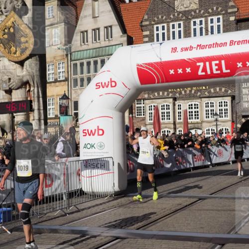 06.10.2024 - 19. swb-Marathon Bremen Luisa Fischer http://msf.ph/oto/7375405 06.10.2024 10:41:14 Ziel 7196, 7743, 7964, 8095, 8329, 8331, 8831, 9019 meine-sportfotos.de