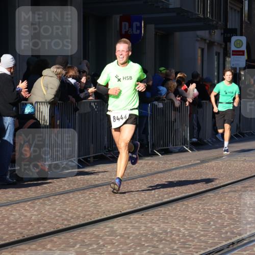 06.10.2024 - 19. swb-Marathon Bremen Strokosch-Dieckow http://msf.ph/oto/7375412 06.10.2024 10:41:36 Laufen 7033, 7081, 7496, 7523, 7579, 7605, 8000, 8060, 8441, 8444, 8446, 8785, 8992, 9026, 9064, 9082 meine-sportfotos.de