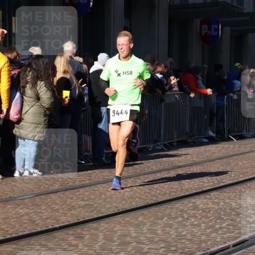 06.10.2024 - 19. swb-Marathon Bremen Strokosch-Dieckow http://msf.ph/oto/7375438 06.10.2024 10:41:37 Laufen 7033, 7081, 7496, 7523, 7579, 7605, 8000, 8060, 8441, 8444, 8446, 8785, 8796, 8992, 9026, 9064, 9082 meine-sportfotos.de