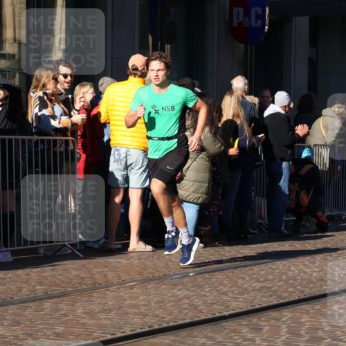 06.10.2024 - 19. swb-Marathon Bremen Strokosch-Dieckow http://msf.ph/oto/7375488 06.10.2024 10:41:40 Laufen 7033, 7081, 7363, 7496, 7523, 7579, 7605, 8000, 8060, 8441, 8444, 8446, 8654, 8785, 8796, 8992, 9026, 9064, 9082 meine-sportfotos.de