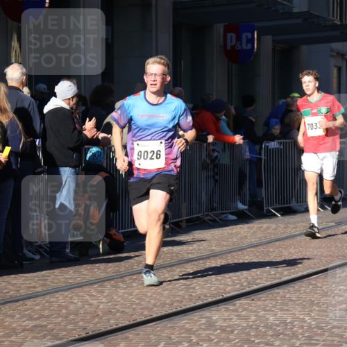 06.10.2024 - 19. swb-Marathon Bremen Strokosch-Dieckow http://msf.ph/oto/7375590 06.10.2024 10:41:48 Laufen 7033, 7081, 7363, 7496, 7523, 7579, 7605, 8000, 8060, 8209, 8226, 8441, 8654, 8785, 8796, 8813, 8992, 9026, 9064, 9082, 9124 meine-sportfotos.de
