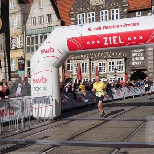 06.10.2024 - 19. swb-Marathon Bremen Luisa Fischer http://msf.ph/oto/7375603 06.10.2024 10:41:20 Ziel 7964, 8095, 8331, 8571, 8656, 8831 meine-sportfotos.de