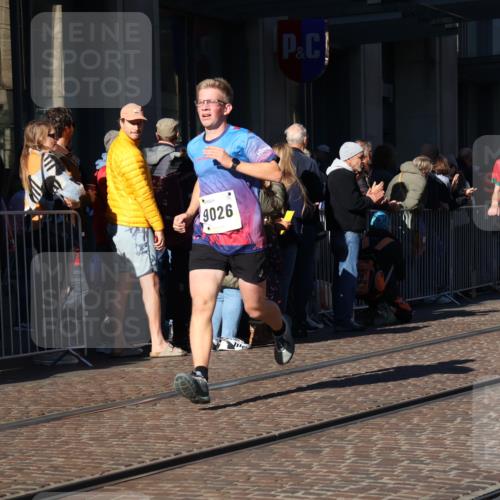 06.10.2024 - 19. swb-Marathon Bremen Strokosch-Dieckow http://msf.ph/oto/7375626 06.10.2024 10:41:49 Laufen 7033, 7081, 7363, 7496, 7523, 7579, 7605, 8000, 8060, 8209, 8226, 8441, 8654, 8785, 8796, 8813, 8992, 9026, 9064, 9082, 9124 meine-sportfotos.de