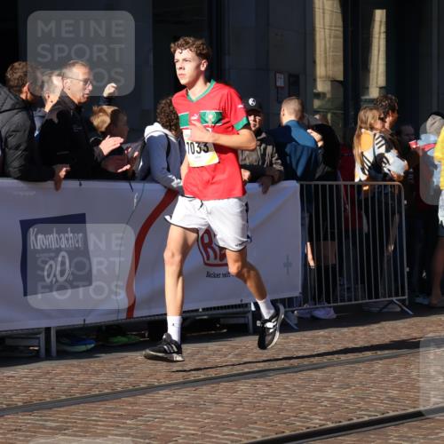 06.10.2024 - 19. swb-Marathon Bremen Strokosch-Dieckow http://msf.ph/oto/7375749 06.10.2024 10:41:51 Laufen 7033, 7081, 7363, 7496, 7523, 7579, 7605, 8000, 8060, 8209, 8226, 8441, 8654, 8785, 8796, 8813, 8992, 9026, 9064, 9082, 9124 meine-sportfotos.de