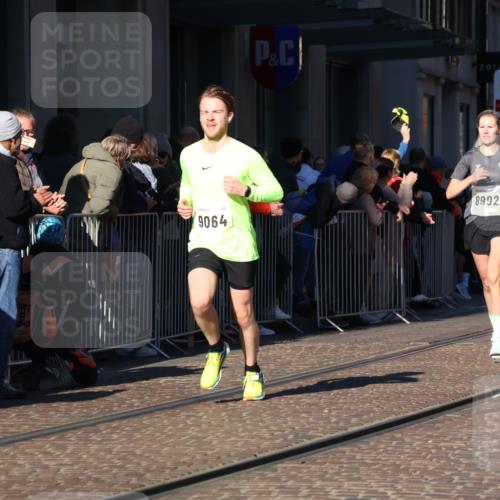 06.10.2024 - 19. swb-Marathon Bremen Strokosch-Dieckow http://msf.ph/oto/7375812 06.10.2024 10:41:54 Laufen 7033, 7081, 7363, 7496, 7523, 7536, 7579, 7605, 8000, 8060, 8209, 8226, 8441, 8654, 8749, 8785, 8796, 8813, 8992, 9064, 9082, 9124 meine-sportfotos.de