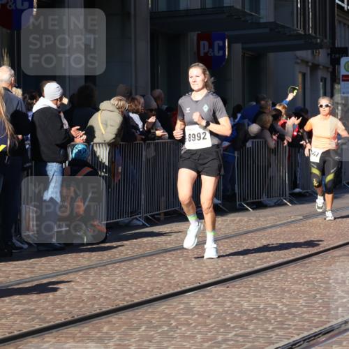 06.10.2024 - 19. swb-Marathon Bremen Strokosch-Dieckow http://msf.ph/oto/7375920 06.10.2024 10:41:55 Laufen 7033, 7081, 7363, 7496, 7523, 7536, 7579, 7605, 8000, 8060, 8209, 8226, 8441, 8654, 8749, 8785, 8796, 8813, 8992, 9064, 9082, 9124 meine-sportfotos.de