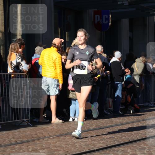 06.10.2024 - 19. swb-Marathon Bremen Strokosch-Dieckow http://msf.ph/oto/7376006 06.10.2024 10:41:57 Laufen 7081, 7363, 7496, 7523, 7536, 7579, 7584, 7605, 8000, 8060, 8209, 8226, 8311, 8441, 8654, 8749, 8785, 8796, 8813, 8992, 9064, 9082, 9124 meine-sportfotos.de
