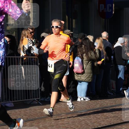 06.10.2024 - 19. swb-Marathon Bremen Strokosch-Dieckow http://msf.ph/oto/7376118 06.10.2024 10:41:59 Laufen 7081, 7363, 7496, 7523, 7536, 7579, 7584, 7605, 8000, 8060, 8209, 8226, 8311, 8441, 8654, 8749, 8785, 8796, 8813, 8992, 9082, 9124 meine-sportfotos.de