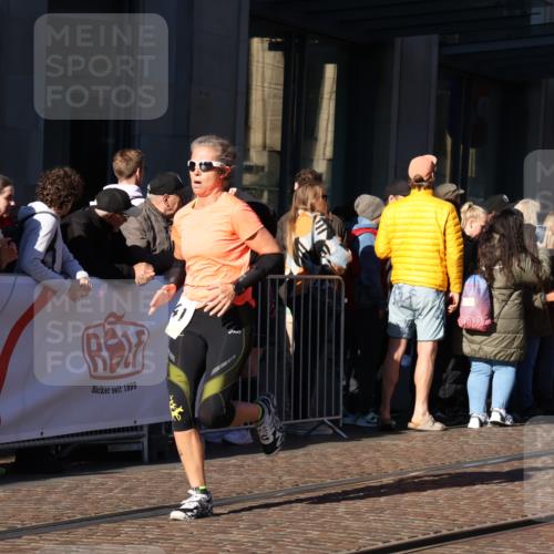 06.10.2024 - 19. swb-Marathon Bremen Strokosch-Dieckow http://msf.ph/oto/7376146 06.10.2024 10:41:59 Laufen 7081, 7363, 7496, 7523, 7536, 7579, 7584, 7605, 8000, 8060, 8209, 8226, 8311, 8441, 8654, 8749, 8785, 8796, 8813, 8992, 9082, 9124 meine-sportfotos.de