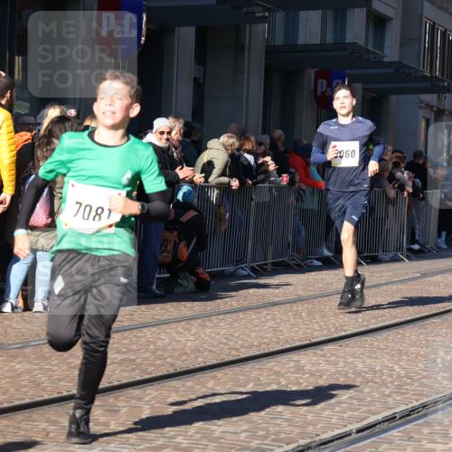 06.10.2024 - 19. swb-Marathon Bremen Strokosch-Dieckow http://msf.ph/oto/7376365 06.10.2024 10:42:06 Laufen 7128, 7363, 7496, 7523, 7536, 7584, 7605, 7906, 8060, 8209, 8226, 8311, 8481, 8654, 8749, 8785, 8796, 8813, 9082, 9124 meine-sportfotos.de