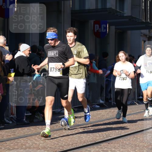 06.10.2024 - 19. swb-Marathon Bremen Strokosch-Dieckow http://msf.ph/oto/7376605 06.10.2024 10:42:12 Laufen 7128, 7197, 7259, 7363, 7496, 7536, 7584, 7906, 8060, 8209, 8226, 8311, 8481, 8654, 8749, 8785, 8796, 8813, 9124 meine-sportfotos.de